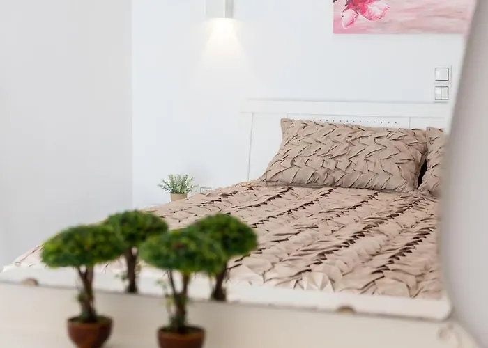 Lydia's East 아파트 Alikí