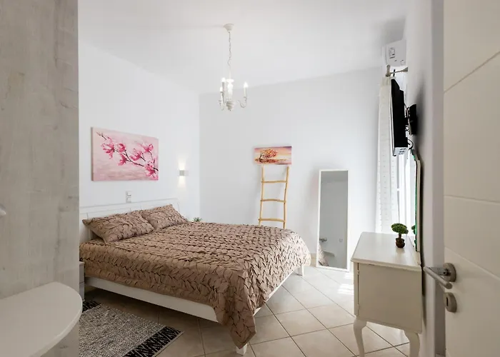 Lydia's East 아파트