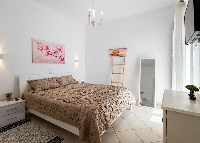 Lydia's East 아파트